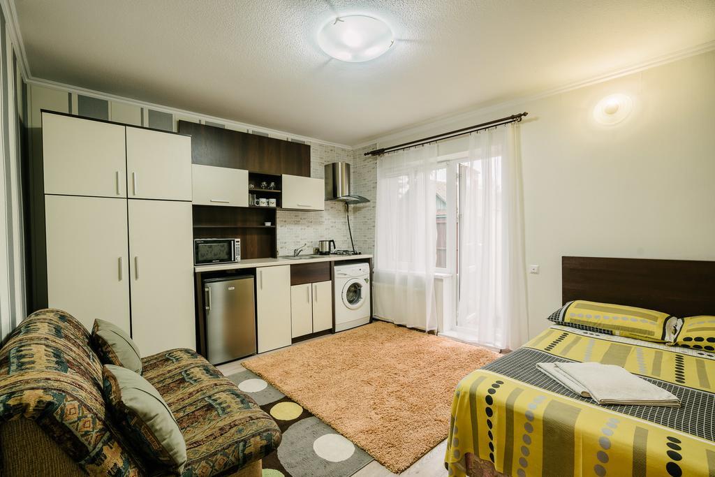 Appartement Na Shchiedrina à Minsk Extérieur photo
